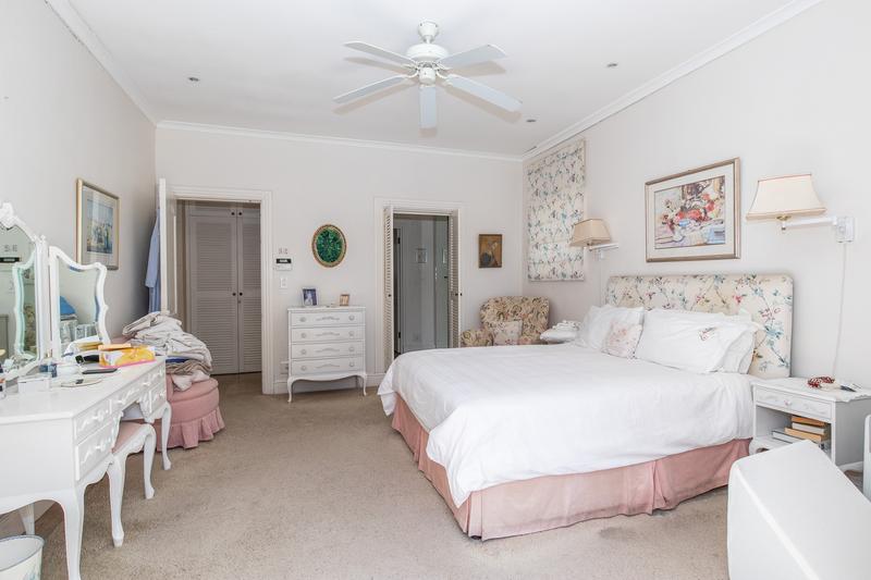 3 Bedroom Property for Sale in Constantia Western Cape